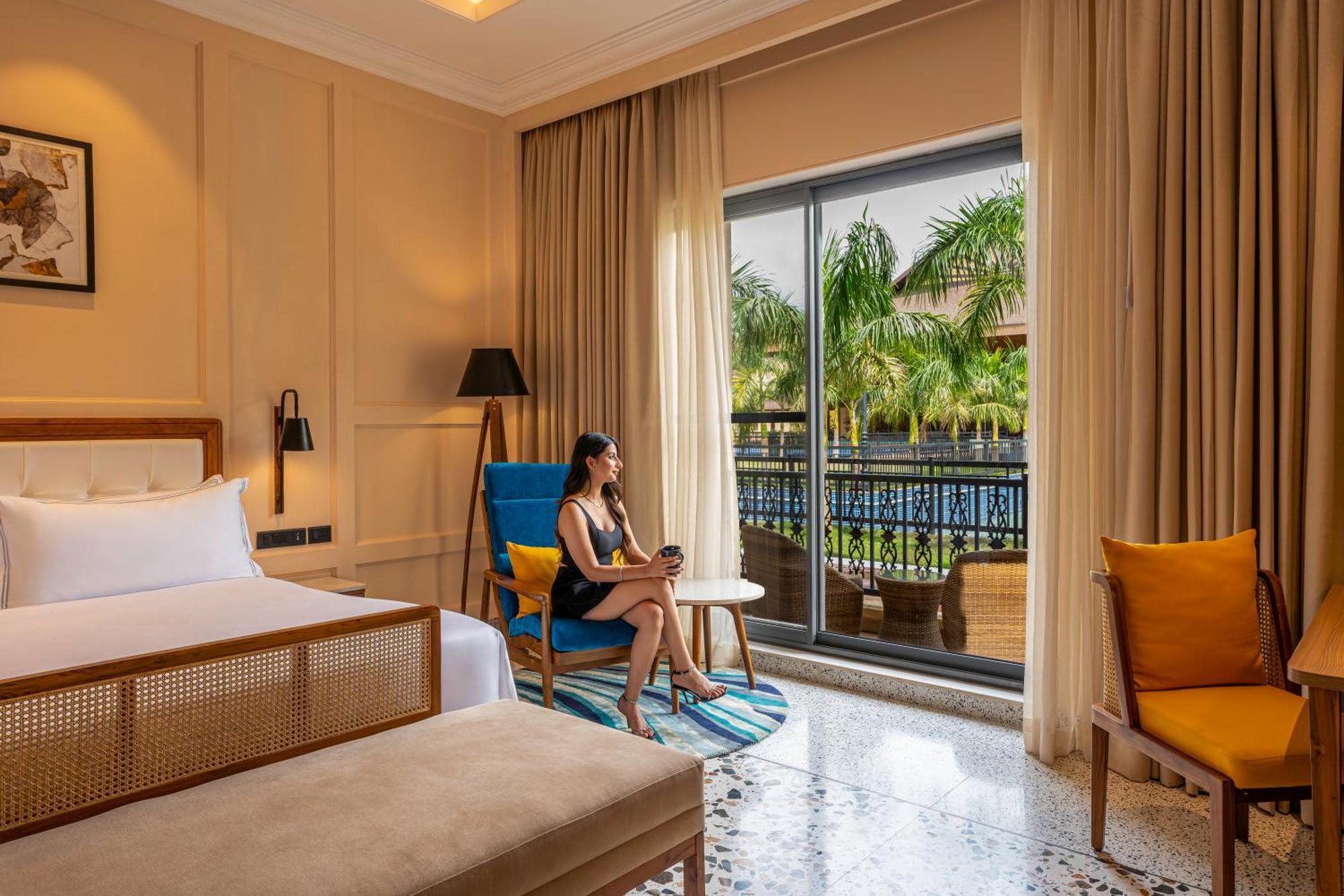 Radisson Blu Plaza Resort & Convention Centre Karjat Kültér fotó A guest at the hotel