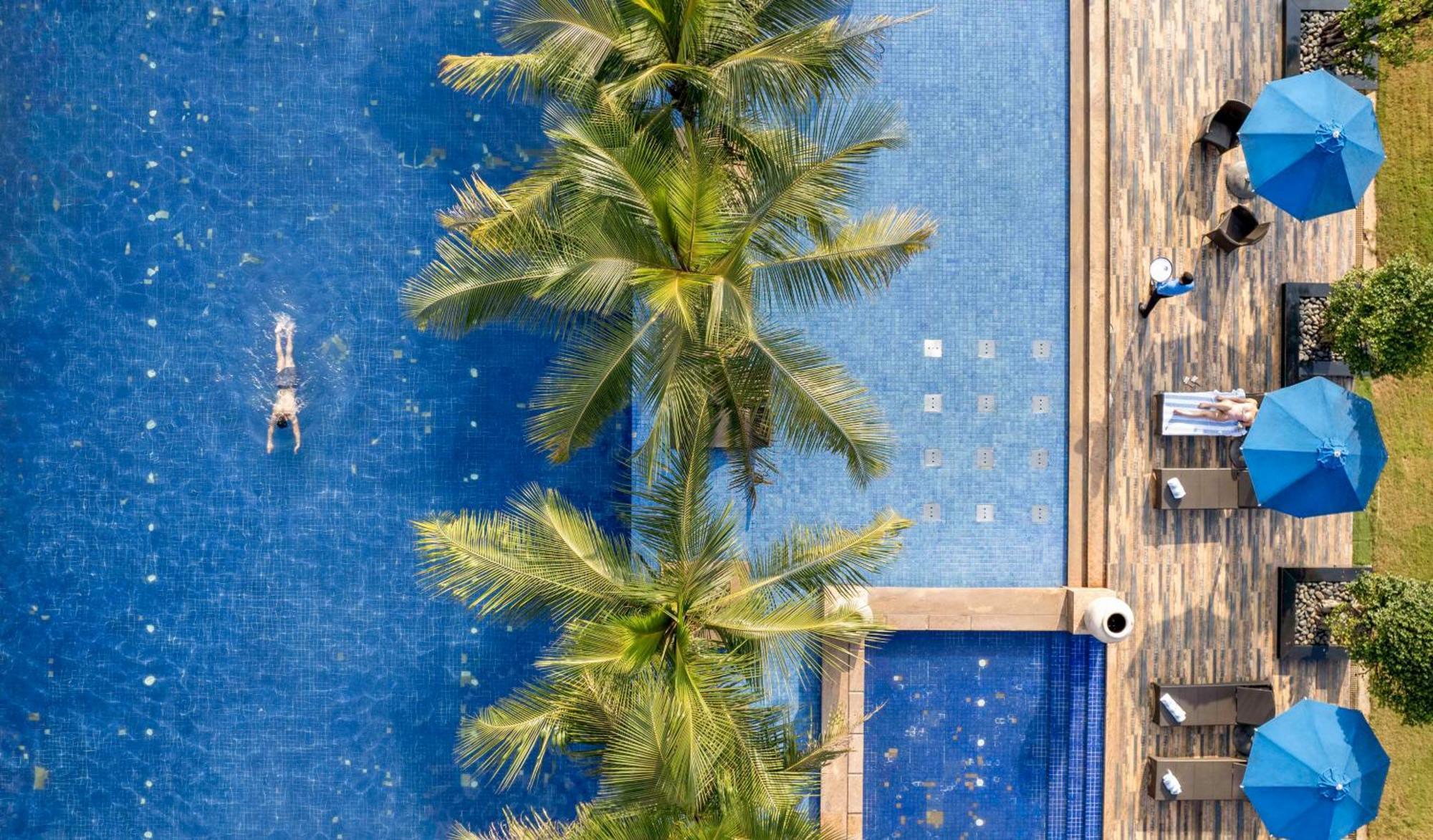 Radisson Blu Plaza Resort & Convention Centre Karjat Kültér fotó